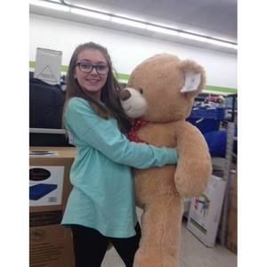 Meet your Posher, Sky