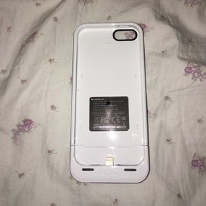 IPhone 5 charging case