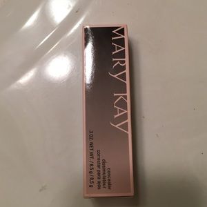 Mary Kay concealer