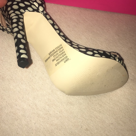 SOLD - Picture 4 of 4