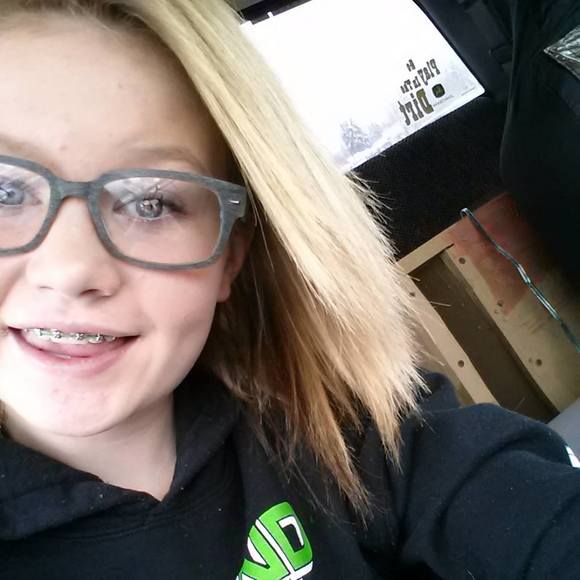 Meet your Posher, Hailee