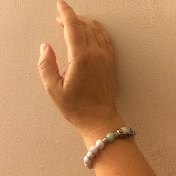 Amazonite and Howlite Goddess Bracelet - Picture 4 of 4