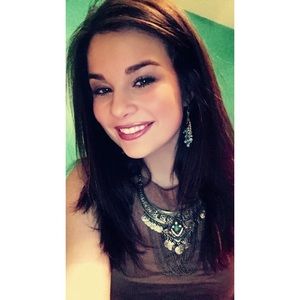 Meet your Posher, Emmy