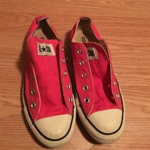 Pink low top converses