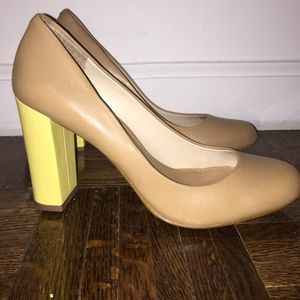 Banana Republic 8.5 Beige Lizza Pumps