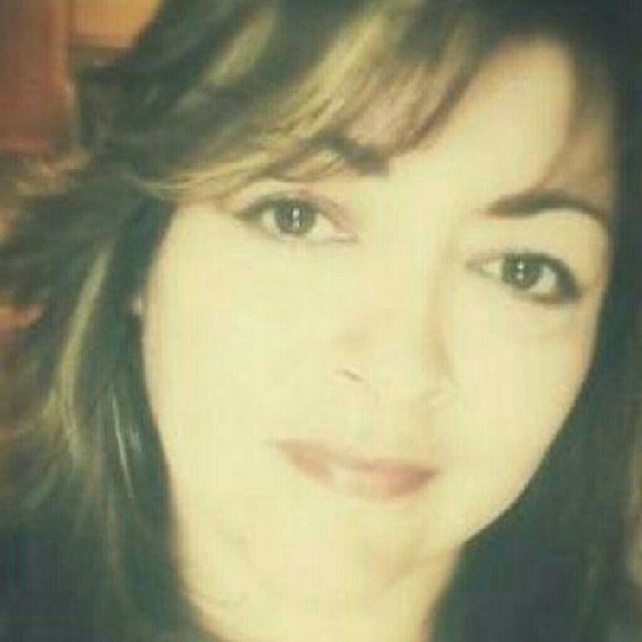 Meet your Posher, Angela - Picture 1 of 1