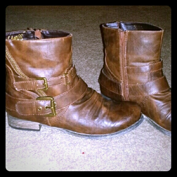 Sz 8 Carlos Santana boots