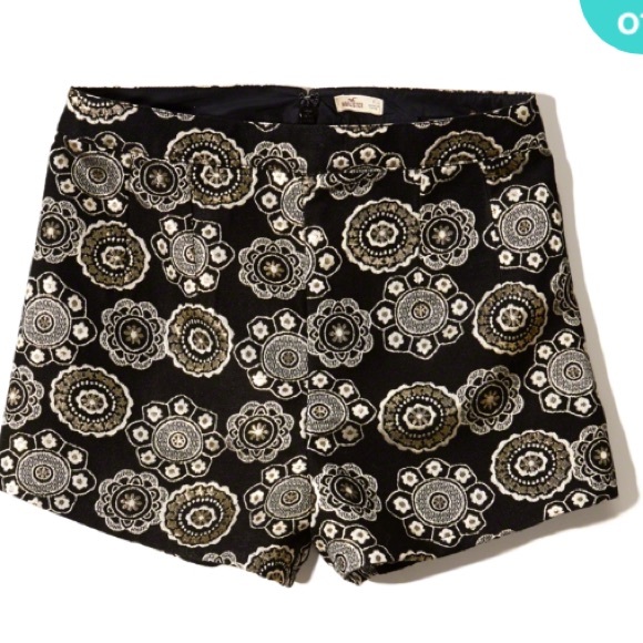$7 Hollister shorts*READ DESCRIPTION