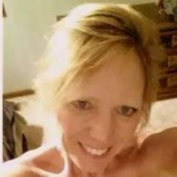 Meet your Posher, Connie