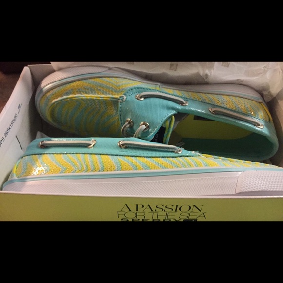 Women's sperrys. Size 6 1/2
