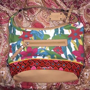 Gorgeous Tignanello Floral purse! 🌺🌻🌼🌸