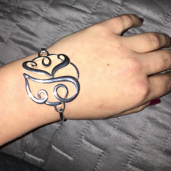 Initial K bracelet bundle - Picture 2 of 4