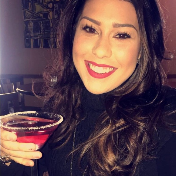 Meet your Posher, Kristina - Picture 4 of 4