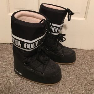 Moon Boots