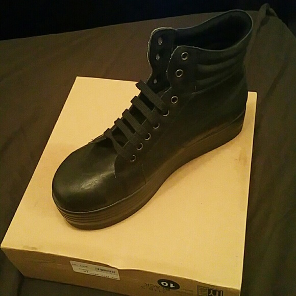 Wedge sneakers