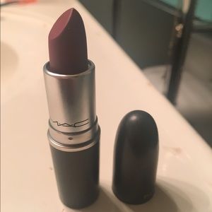 Mac lipstick DIVA