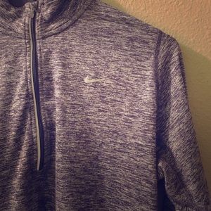 LIKE NEW!! 😍 Nike dri fit element quarter zip💜