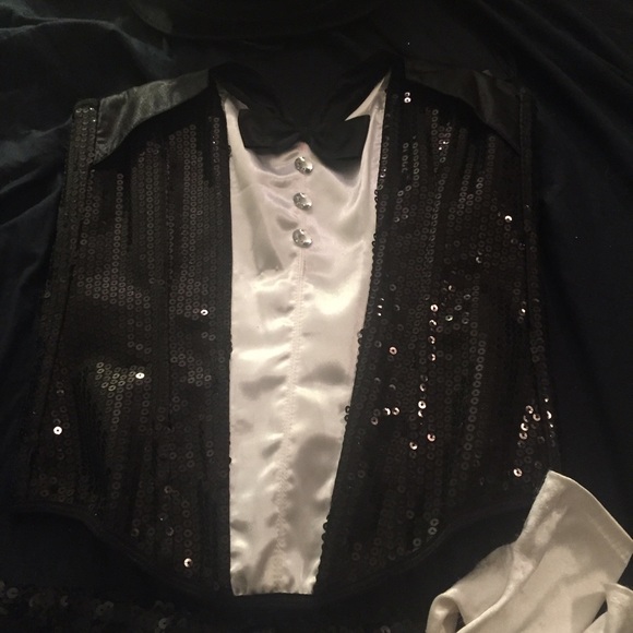 Magician's Assistant Costume!! ๐๐ฉ - Picture 2 of 4