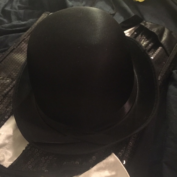 Magician's Assistant Costume!! ๐๐ฉ - Picture 4 of 4