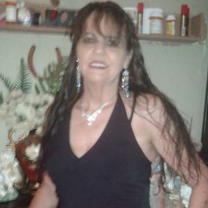 Meet your Posher, Evelyn