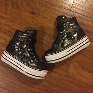 Platform warm sneakers