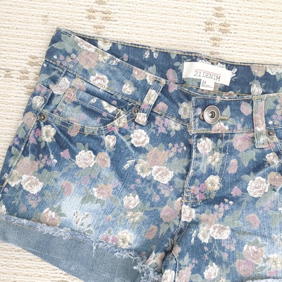 Forever 21 Shorts - Like NEW Forever21 floral blue denim shorts Forever 21 Shorts - Like NEW Forever21 floral blue denim shorts
