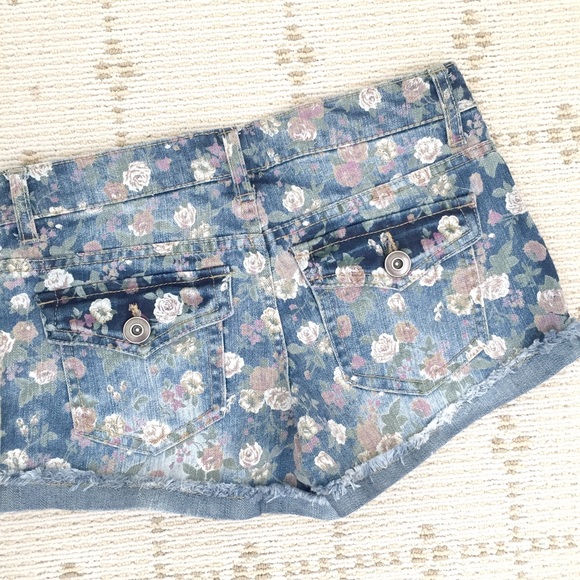 Forever 21 Shorts - Like NEW Forever21 floral blue denim shorts Forever 21 Shorts - Like NEW Forever21 floral blue denim shorts