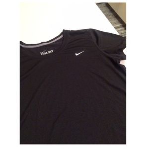 Nike Dri Fit Short Sleeve T-Shirt in Black