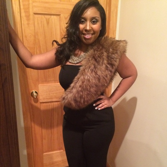 Meet your Posher, Jillian - Picture 3 of 3