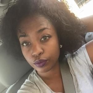 Meet your Posher, Casey