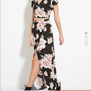 Forever 21 floral maxi wrap slit skirt xs
