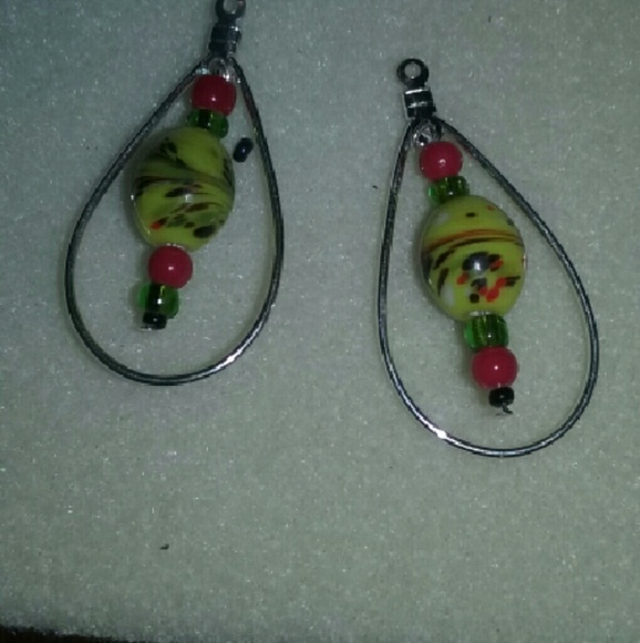 Earrings - Picture 1 of 1