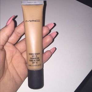 Mac foundation