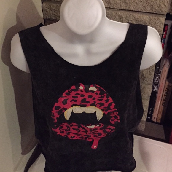 Tops - 💉🔪VaMpiRe LiPs CrOp TaNk💉🍣