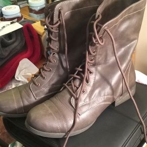 Taupe combat boots