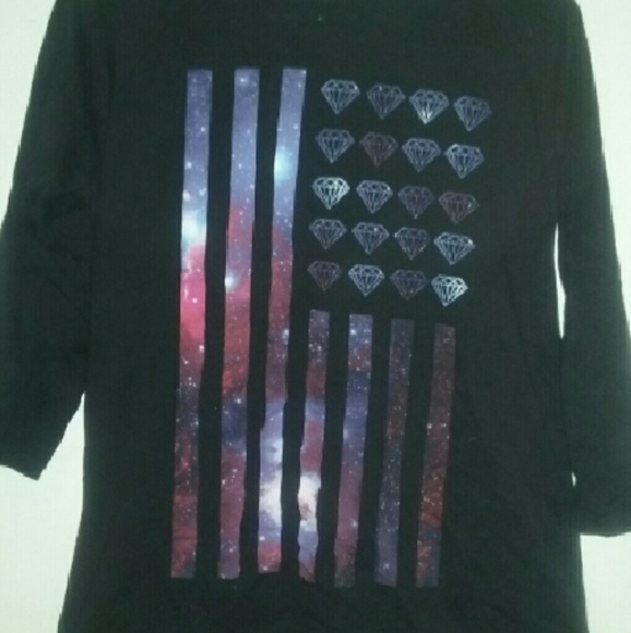 Half sleeved top - Picture 1 of 1