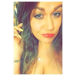 Meet your Posher, Chelsie