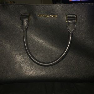 Large Michael Kors Selma Bag - Black