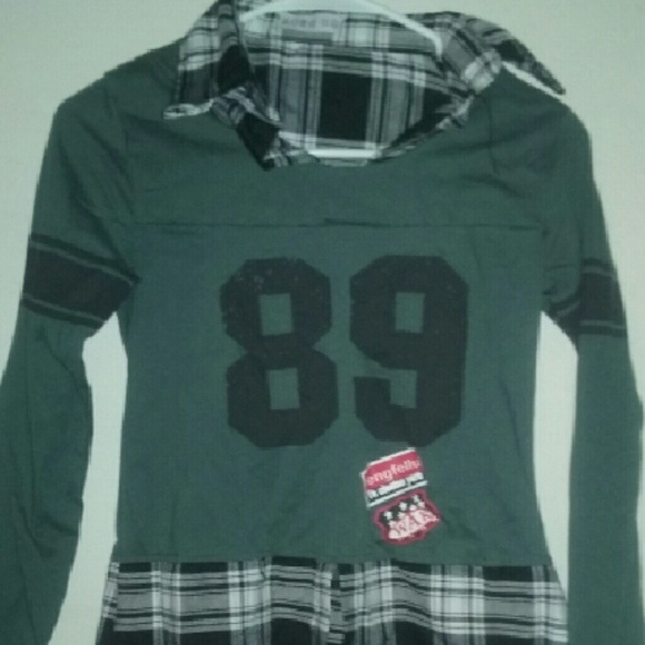 Long sleeved punk styled top