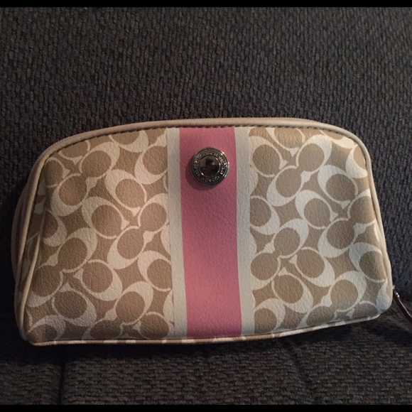Small coach makeup bag