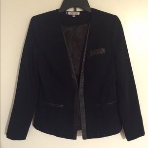 Jennifer Lopez "Black Tie" Blazer