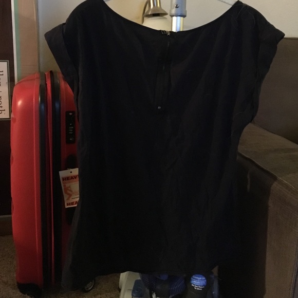 T shirt, loose on the shoulder - Picture 4 of 4