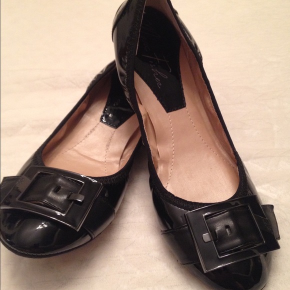 Marc Fisher Shoes - Marc Fisher Black Rosa Ballet Flats Size 7.5