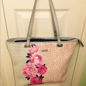 Nine West pocketbook