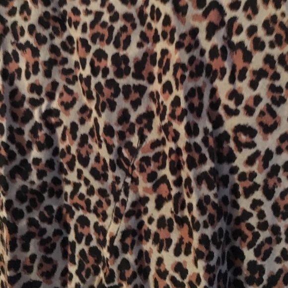 Dress shirt with leopard print. - Picture 2 of 3