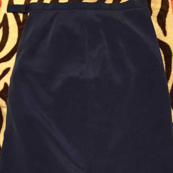 100% silk pencil skirt!