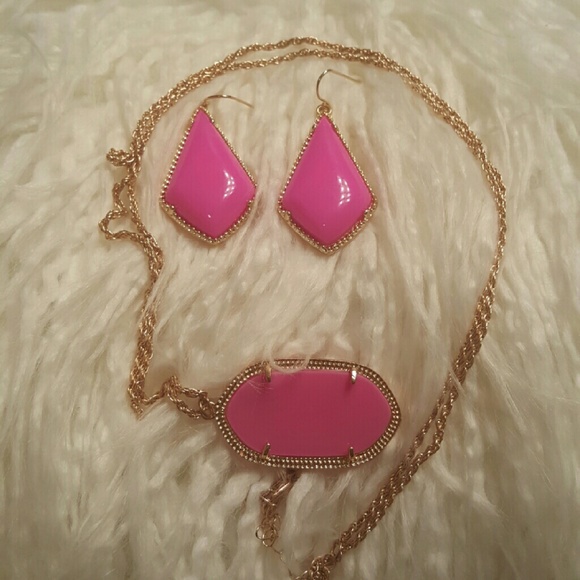 Pink Kendra scott inspired earrings/necklace set