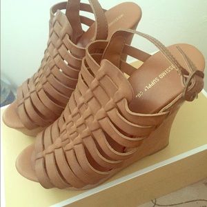 Perfect brown summer wedges