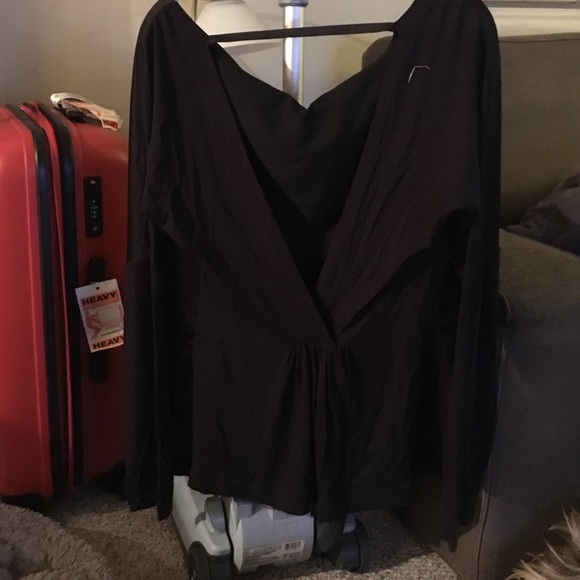 Black backless blouse - Picture 3 of 4