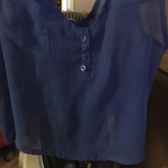 Blue crop top - Picture 2 of 3